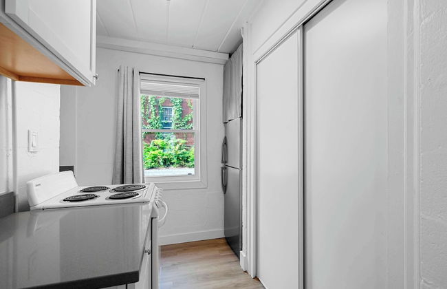 Chic City Retreat 93A Sleeps 2 - Foto 5