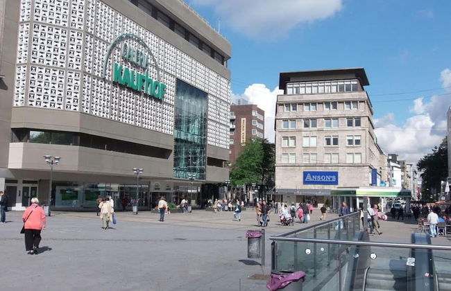 Stylish Holiday Apartment - Photo 32