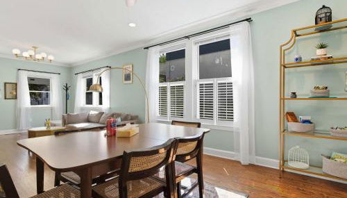 Bright & Spacious 3BR Cottage Minutes to DC - Foto 4