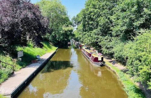 The Hurst Coach House - Photo 47