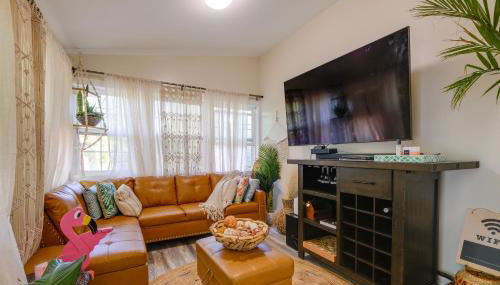 Adorable Beach Cottage with Hot Tub and Tropical Bar! - Foto 3