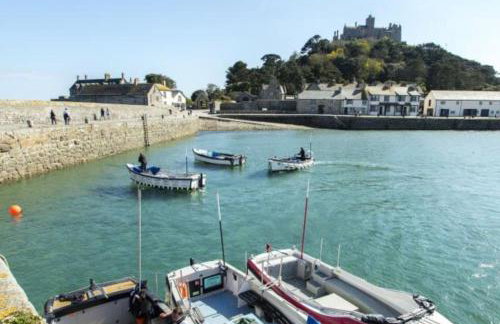 Lovely Cornish cottage in small village setting - Photo 8