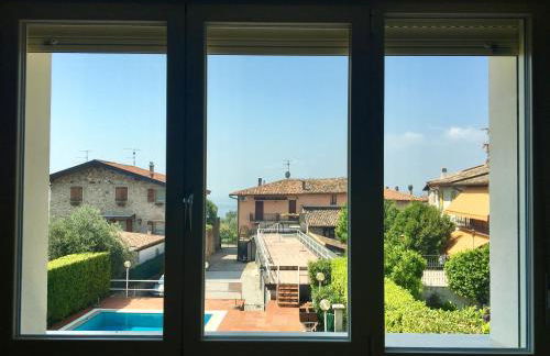 Casa con ampio terrazzo, vista lago e giardino - Foto 55