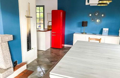 Villa des Suisses with Jacuzzi & View of Lake des Settons - Foto 8