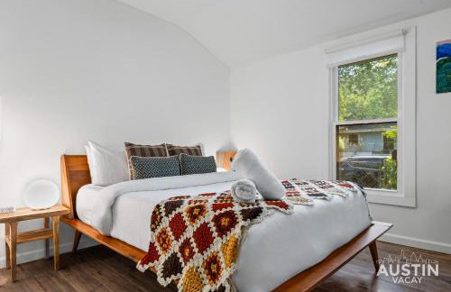 Walk to E. Austin Hotspots 2BR 1BA w Parking Dog-Friendly By Austin Vacay - Foto 12