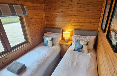 Wroxham Broads Lodge Houseboat - Photo 4