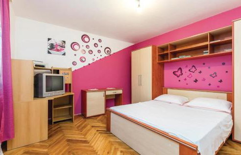 Three-Bedroom Holiday Home In Praputnjak - Foto 15