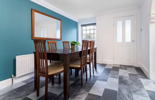 Purley House-Sleeps 8-Near Gatwick-Games Room - Foto 39