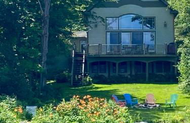 Spacious Lakefront Retreat w/Stunning Views - Foto 20