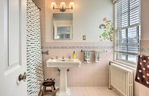 Spacious Estate with Courtyard 2 Miles to Downtown! - Foto 16