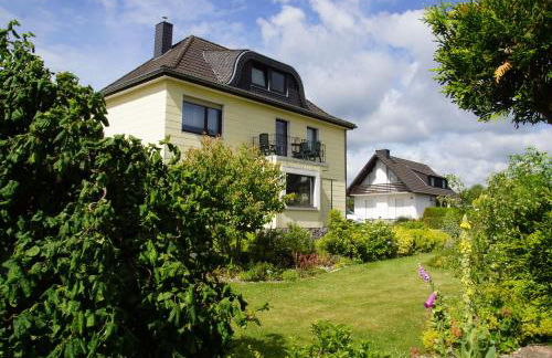 Haus mit Garten (neben National Park Eifel) - Foto 1