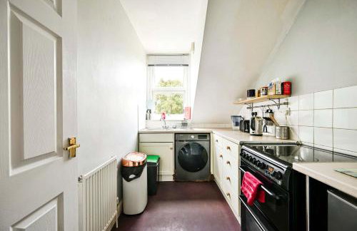 Lovely 3 Bed for Families, Contractors, Relocation - Foto 10