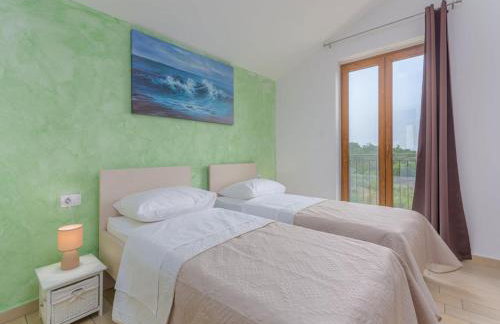 Villa in Skitaca with Pool and Sea Views - Photo 5