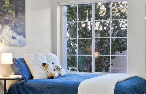 Pool-side Villa with Perfect Views - Foto 44