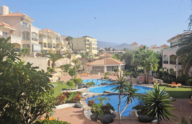 1 Bed Apt Sleeps 5 - Indoor Pool - Free Parking - Foto 1