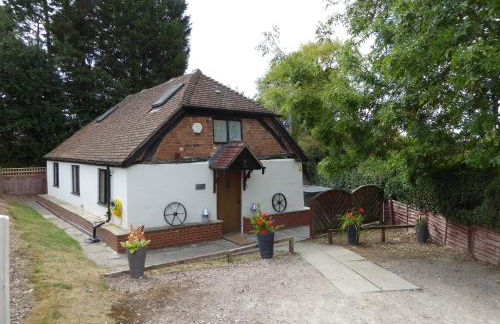 Romeo Cottage - Sleeps 4 - Open Plan Barn - Private Hot Tub & Garden - Foto 3