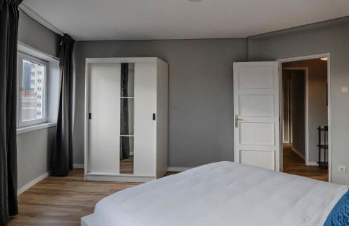 3BR Flat by Casa da Música, Central, Sleeps 6, 2D - Foto 9