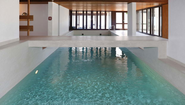 Pool Indoor