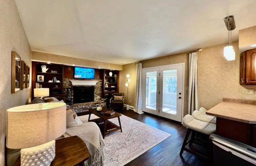 All the Vibes Poolside in Trenton - Foto 7