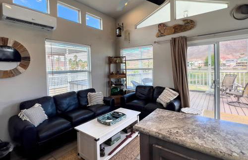 Siren's Adventure Riverfront Cottage! - Foto 46