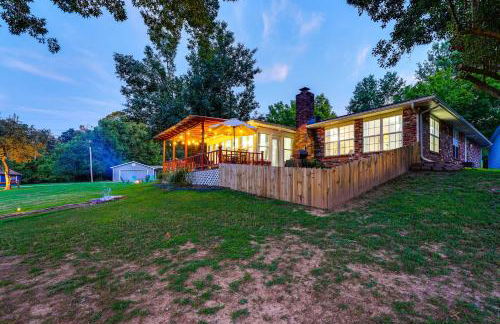 Beaver Lake Retreat with Deck Paddle, Bike, Relax! - Foto 30