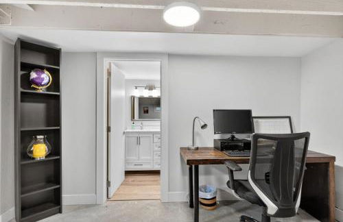 Warm and Inviting 3BR Craftsman with Big Kitchen - Foto 17