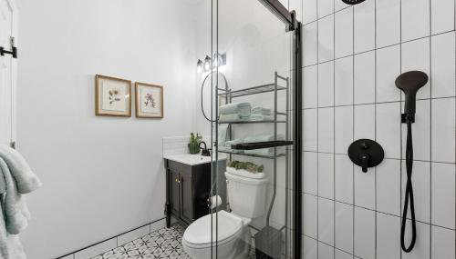 2BR and 2BA in Historic Brownstone near Subway - Foto 2, towels, Shower