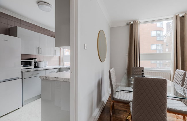 Lovely Apartments in Landward Court - Photo 93