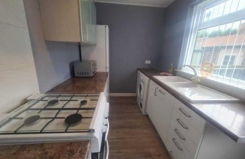 Homely 2 Bedroom Dudley - Foto 3