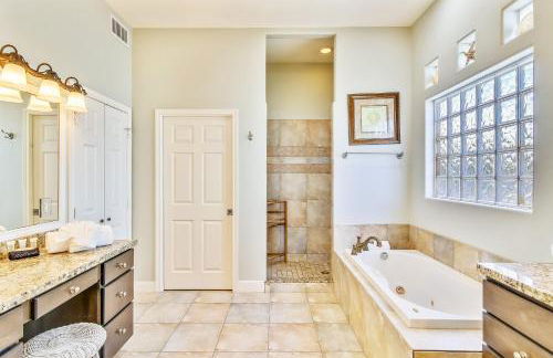 Kathie's Beachfront Kottage by Ryson Vacation Rentals - Foto 35