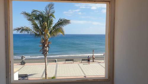 Apartamento a orillas de la playa de Tarajalejo - Photo 3