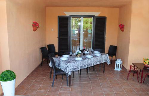 Villa Gioiosa Vacation in Sicily with private fenced pool & hydro-massage Please read, leggete, Host info before requesting - Foto 23