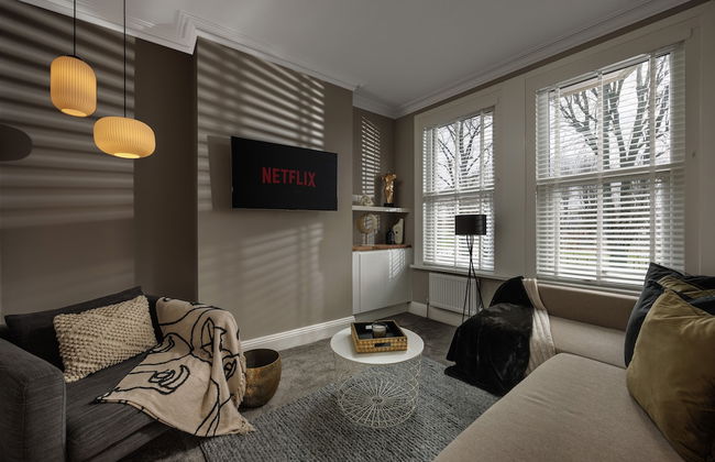 Beautiful 3 Bed House - Habita Property - Photo 22