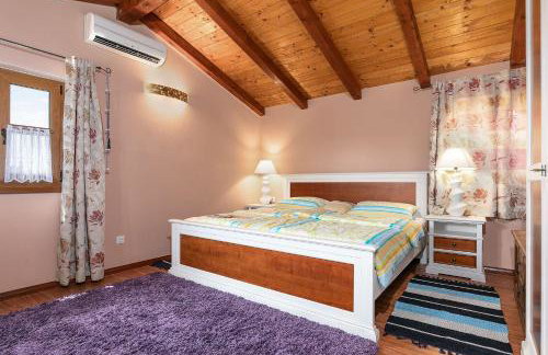 Mediterrane Villa mit privatem Salzwasserpool, Babybett, Whirlpool, Tischtennis, Spielplatz - Foto 15