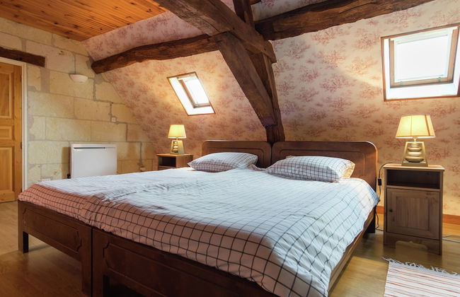 Charming Holiday Home in Montrichard With Pool - Foto 17