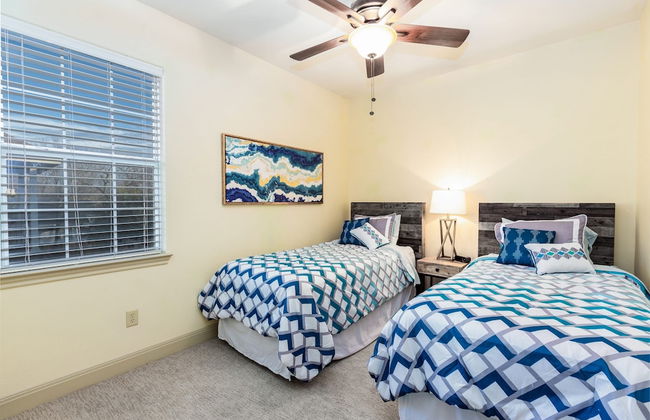 Upstay - Govalle Get-a-way - Photo 17