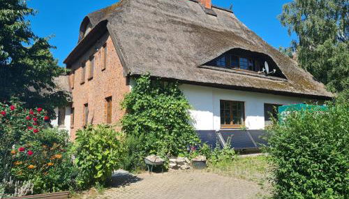 Retreat With Garden & Family Amenities - Foto 2