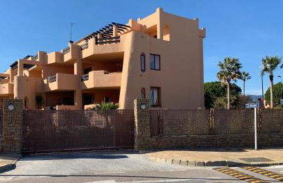 Casares Beach Golf Apartment With Private Garden Direct Pool Access - Photo 39