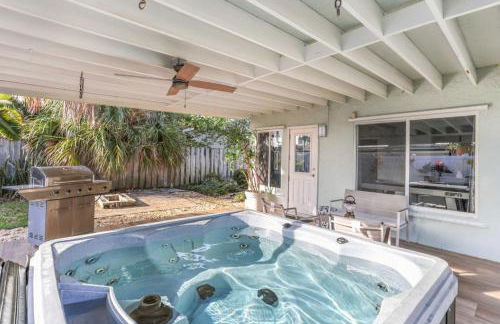 Beach Retreat Downtown Hot Tub - Foto 33