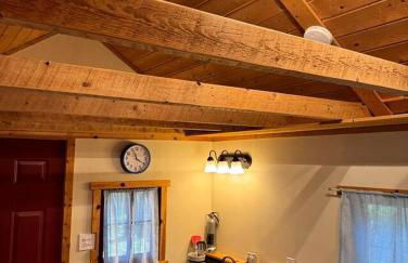 Cozy Rustic Cabin with Riverside Patio on the Pecos River – Pecos, New Mexico - Foto 18