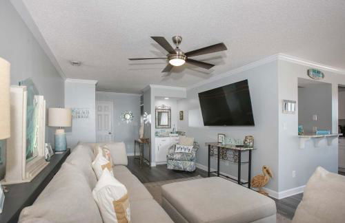 Sea Oats H205 by ALBVR - Come fall in love with this beautiful condo with some of the best views in the complex! - Foto 11