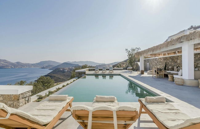 Stunning Villa With Modern Decor - Foto 25