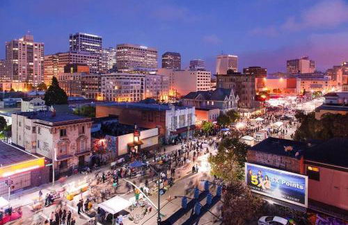 Oak Manor - Chic & Stylish 2BR Apartment Retreat - Photo 61