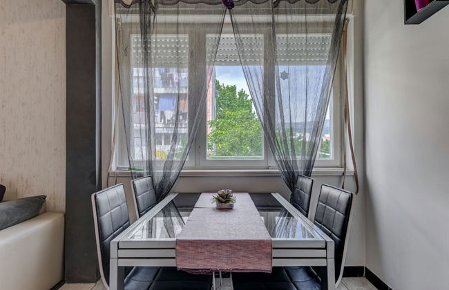 Cool Cozy Apartment - Photo 11