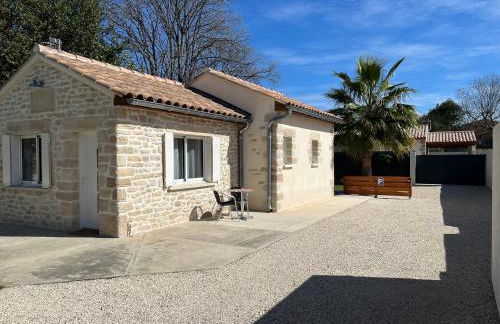 Petite Maison refaite à neuf proche plage - Foto 1