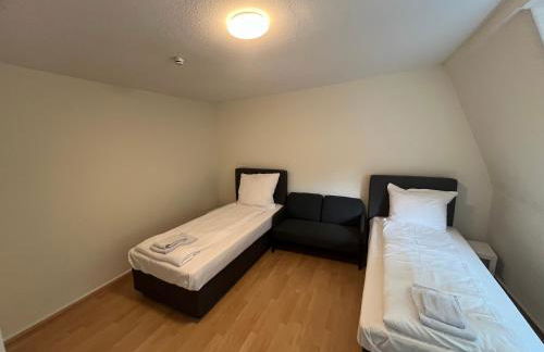 Monteure und Pendler willkommen! Komfortable 2 Zimmer Apartments in der Innenstadt - Foto 2