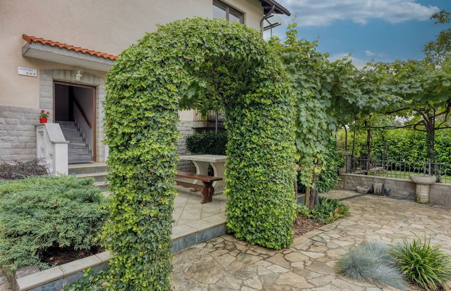 Cesar's Karst Apartment Ruj - Foto 19