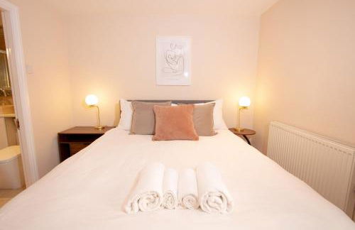 Cosy 4BR house, West Didsbury, bars and restaurants close by, Free Parking, Sleeps 8 - Photo 6