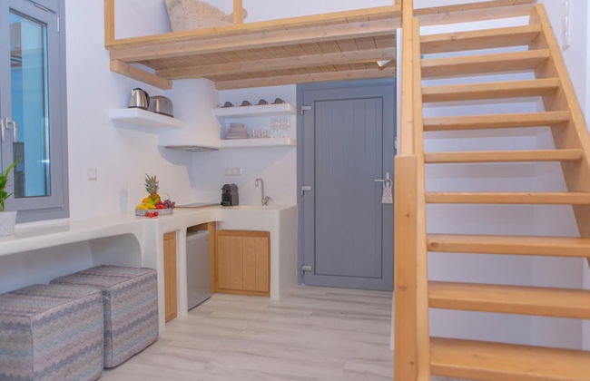 Naxos Riviera Suites - Photo 13