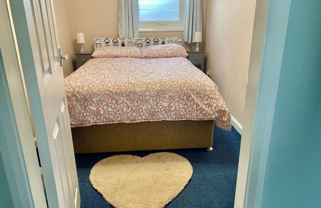 Large 3 bed Chalet -sleeps 6- dog Friendly- Garden - Foto 4